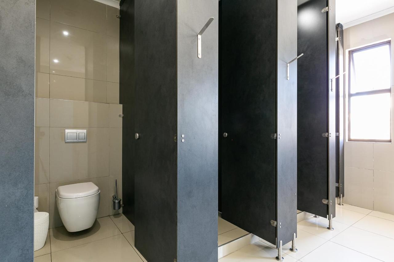 הרמנוס Zzzone Boutique Hostel מראה חיצוני תמונה