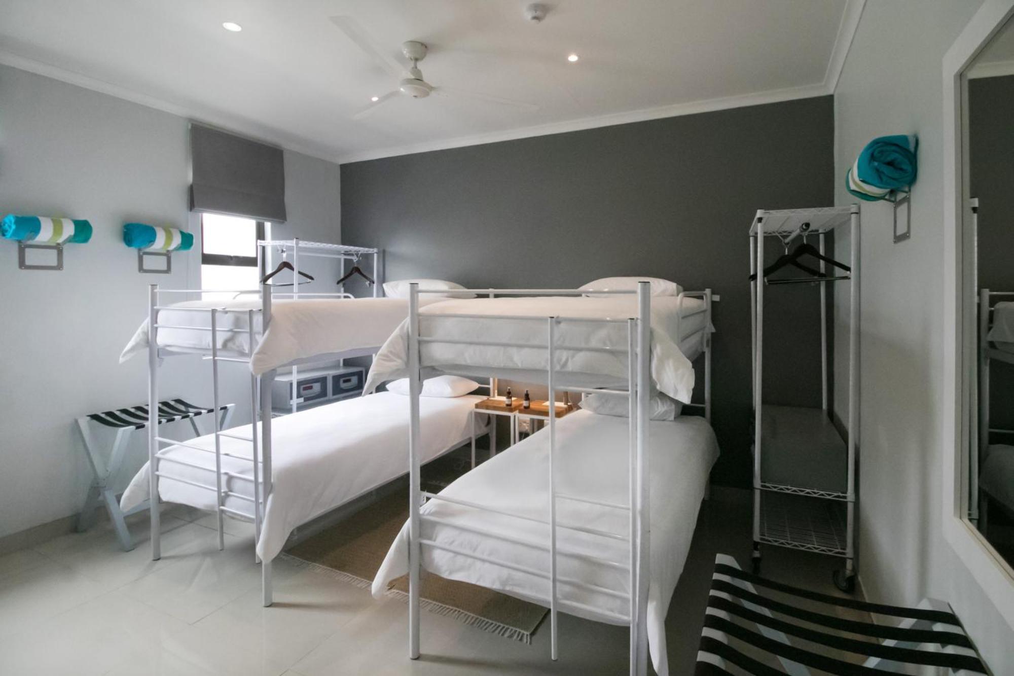 הרמנוס Zzzone Boutique Hostel מראה חיצוני תמונה